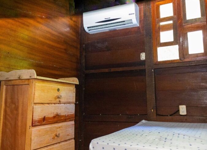 2 single beds room
